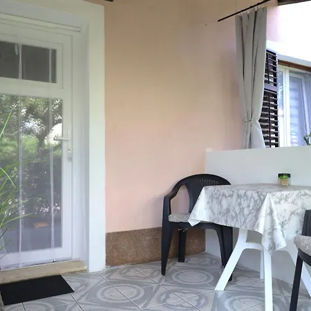 Ana House With 3*
