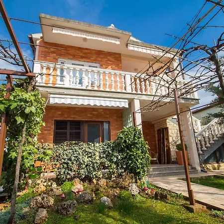 Ana House With Guest house 3*